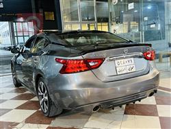 Nissan Maxima